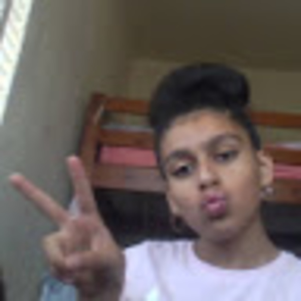Meet your Posher, Nayeli